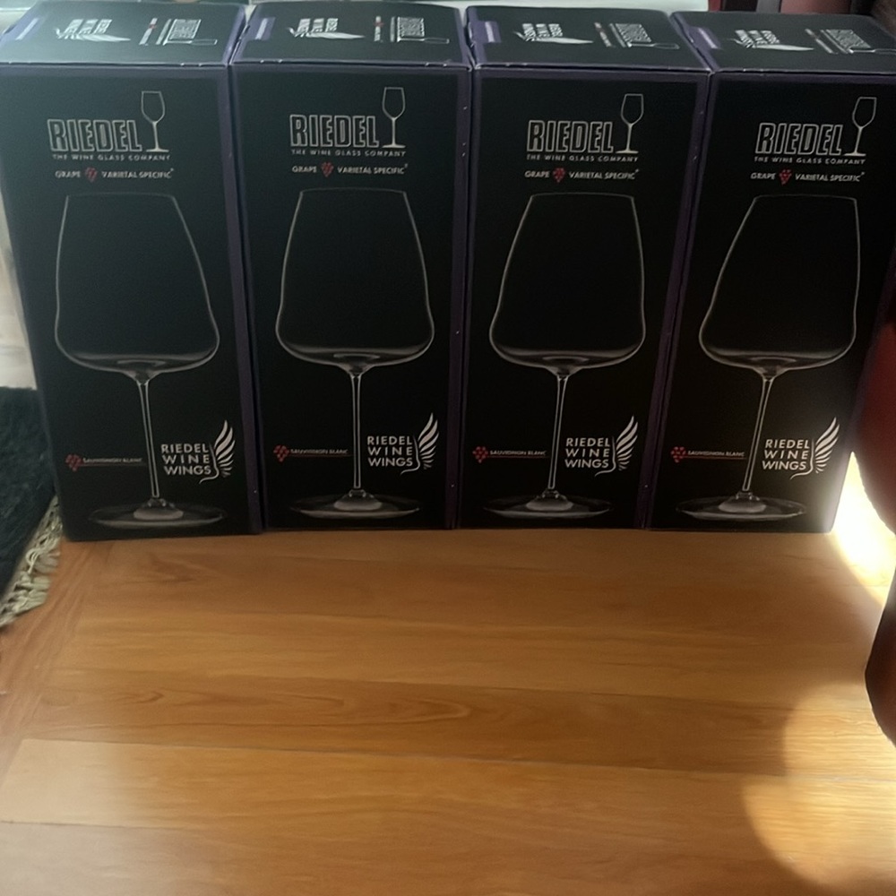 Riedel wine wings Sauvignon blanc wine glass